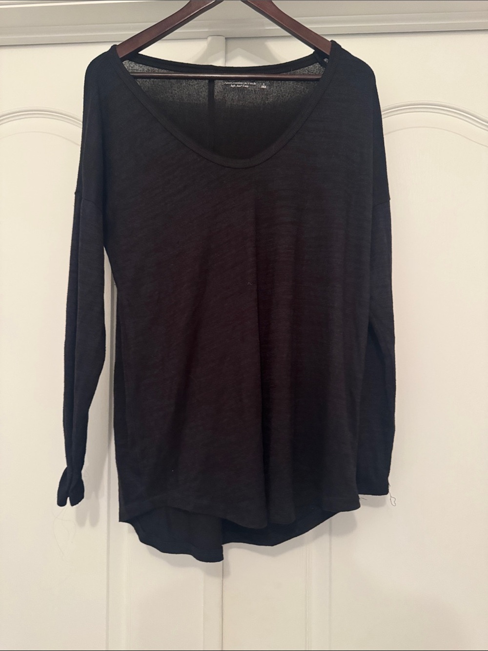 Abercrombie and Fitch long sleeve - black - size large